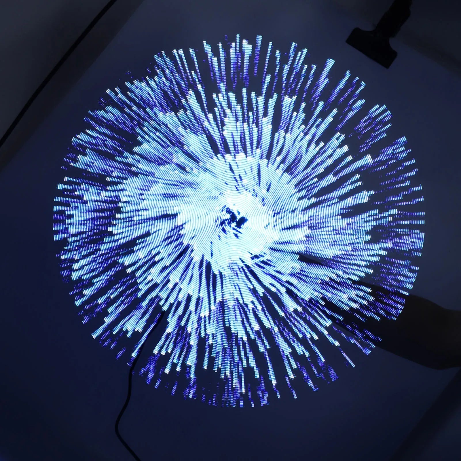 3D Hologram Fan Tayler Picks